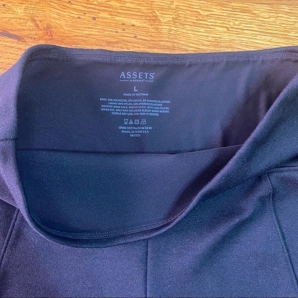 Size large-SPANX leggings - Picture 3 of 7